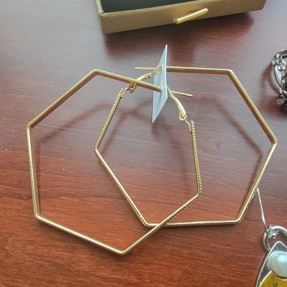 Fashion Jewelry Lot - Picture 3 of 5